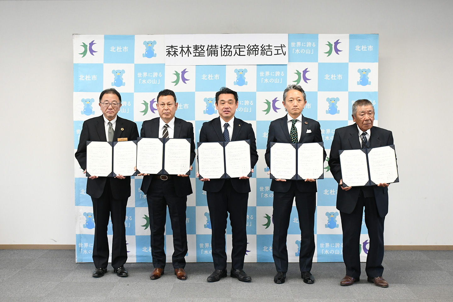 山梨県との連携が育んだ、森づくりと国産材活用